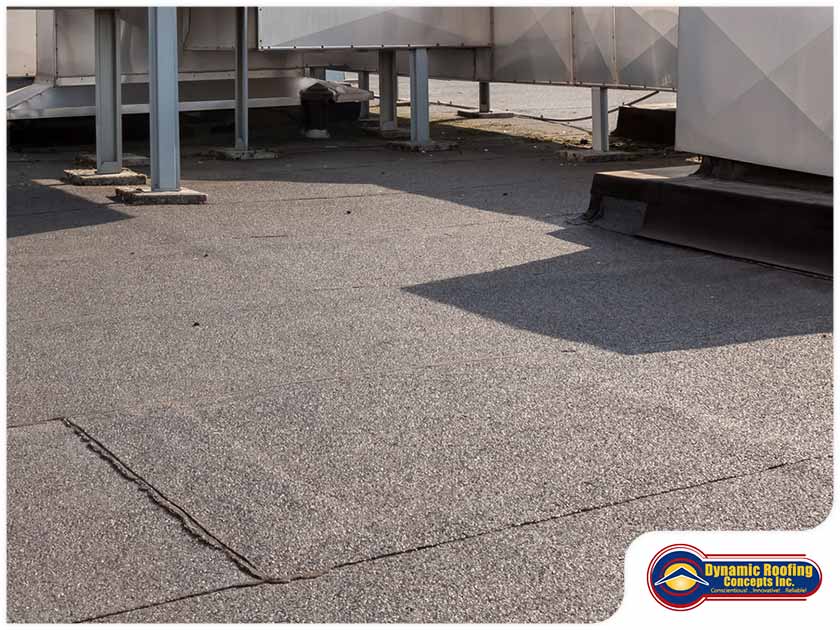 How Does Hot Weather Damage Your Flat Roof